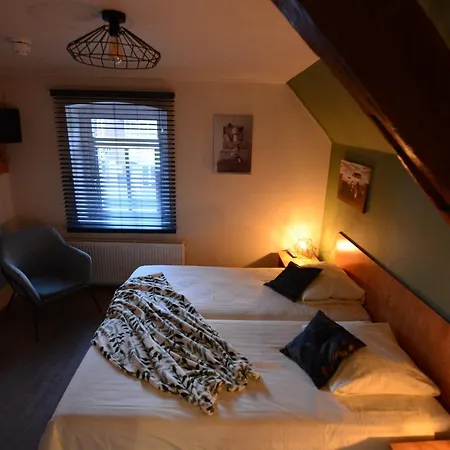 Hotel De Beukelaer 2*