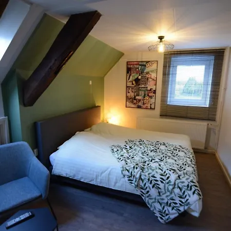 Hotel De Beukelaer 2*