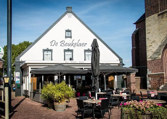 Hotel De Beukelaer 2*