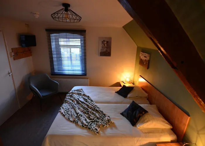 Hotel De Beukelaer 2*