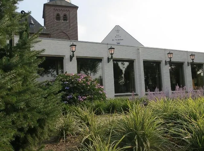 De Beukelaer 2* Roggel